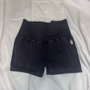Free People Good Karma Running Shorts. Size M. Dark grey/purple.